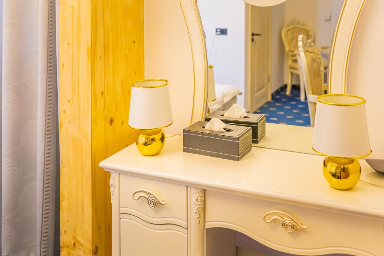 Magnolia Hotel Kutno Bagian luar foto