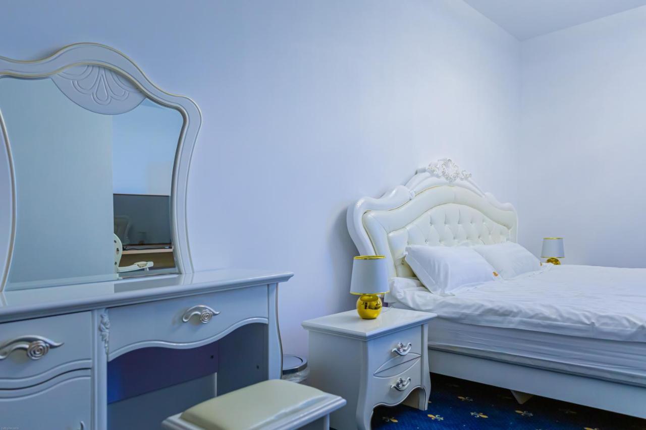 Magnolia Hotel Kutno Bagian luar foto
