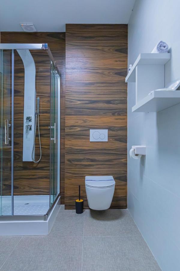 Magnolia Hotel Kutno Bagian luar foto