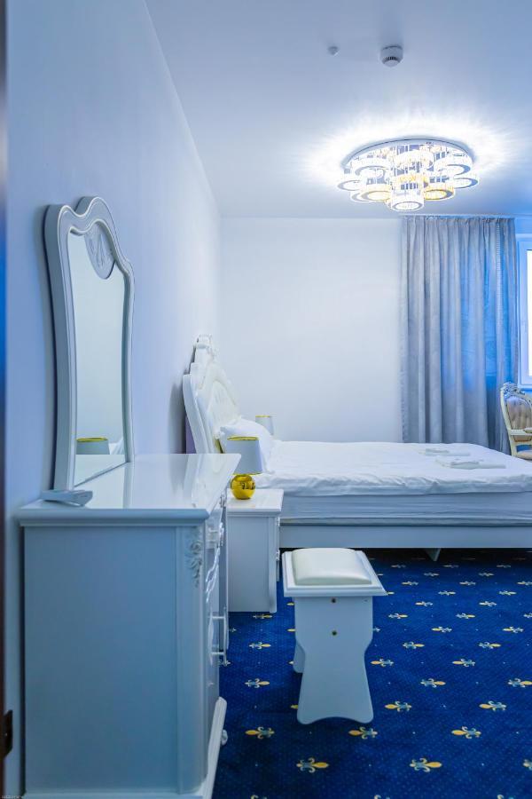 Magnolia Hotel Kutno Bagian luar foto