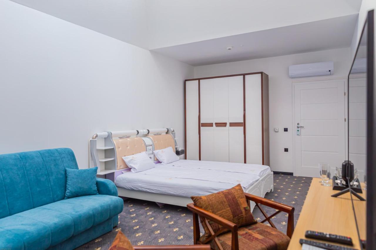 Magnolia Hotel Kutno Bagian luar foto